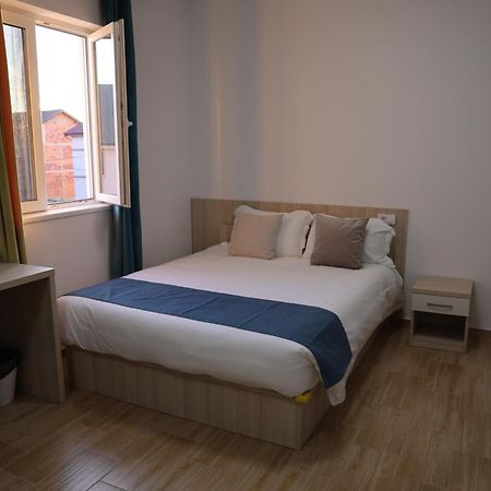 Home In Superior如家 Surcin Екстер'єр фото