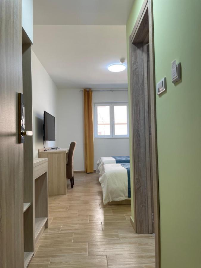 Home In Superior如家 Surcin Екстер'єр фото