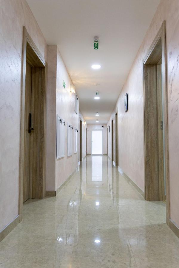 Home In Superior如家 Surcin Екстер'єр фото