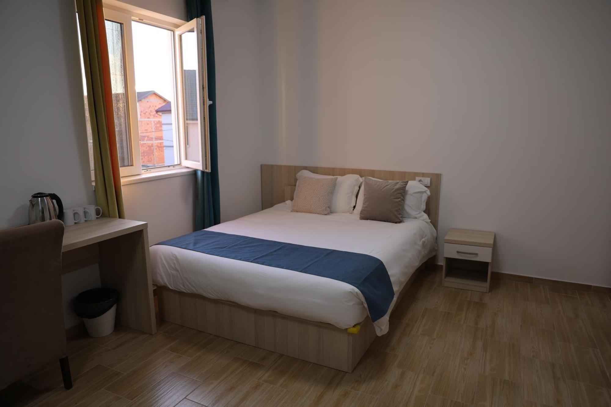 Home In Superior如家 Surcin Екстер'єр фото