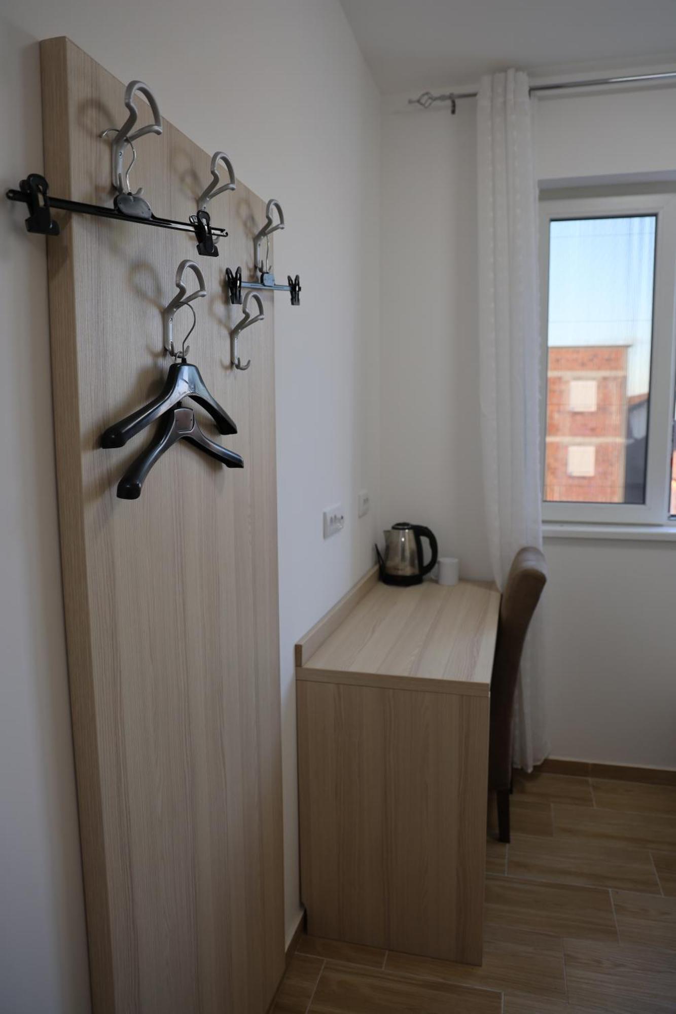 Home In Superior如家 Surcin Екстер'єр фото